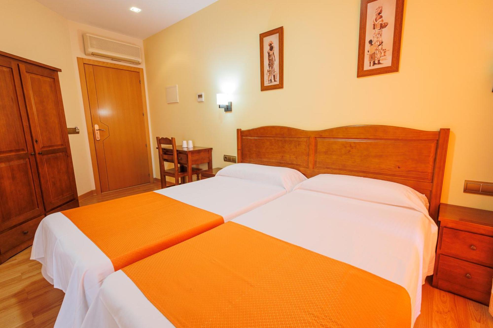 Hotel Pattaya Mocejón Extérieur photo