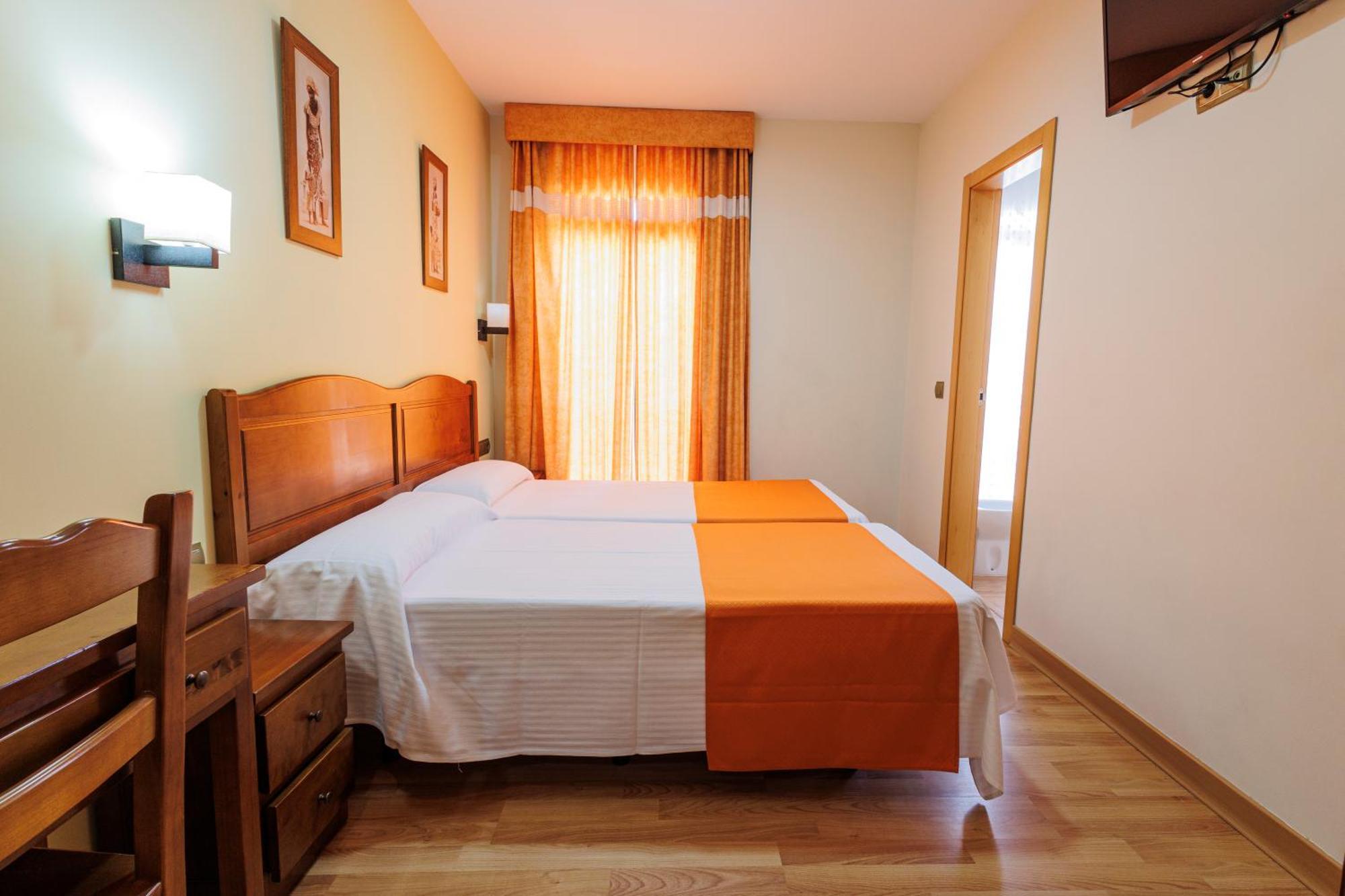 Hotel Pattaya Mocejón Extérieur photo